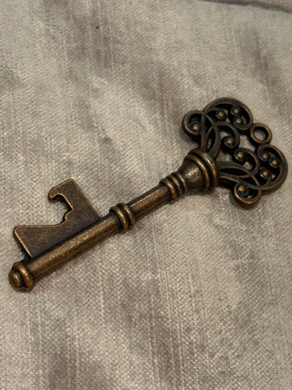 Ornate Decorative Wall Key Hook in Bronze Finish 3” Key